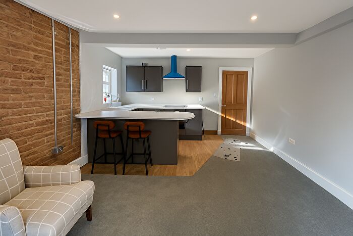 1 Bedroom Flat To Rent In Kingston Road, Leatherhead, KT22