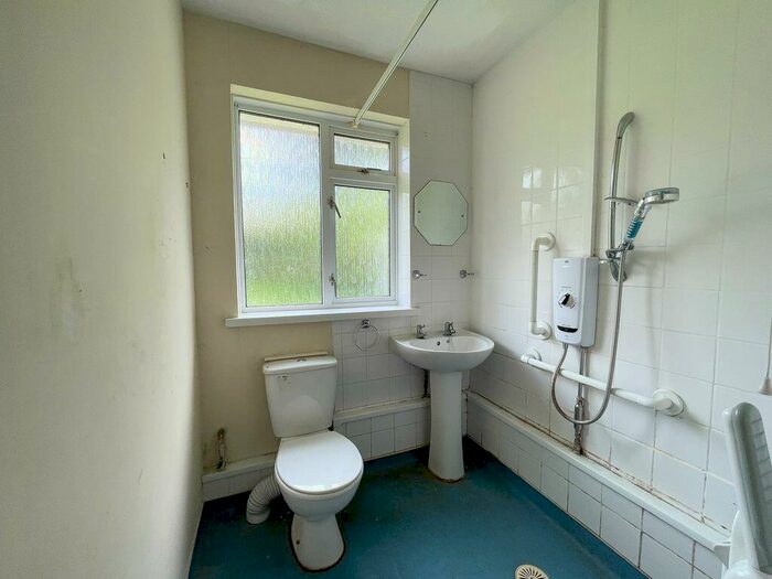 2 Bedroom SemiDetached Bungalow For Sale In Triggs Cottage, Midhurst