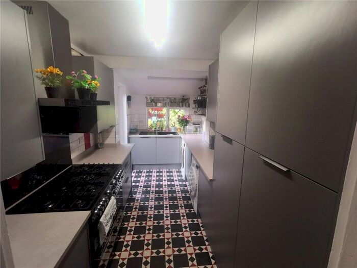 2 Bedroom End Of Terrace House To Rent In Riverdale Road, Canterbury, Kent, CT1