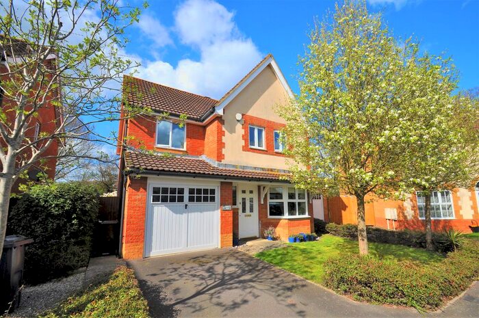 4 Bedroom Detached House To Rent In Abbott Way, Tenterden, Kent TN30