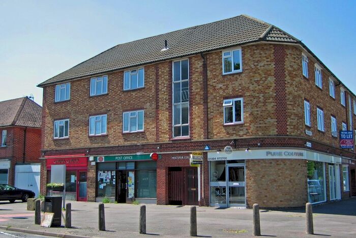 2 Bedroom Flat To Rent In Heath Road, Beaconsfield HP9