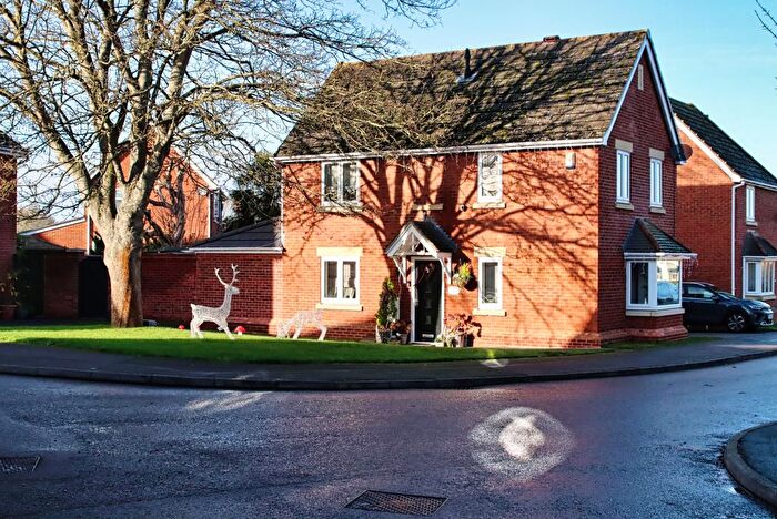 3 Bedroom Detached House For Sale In Oriel Close, Wolverton, Milton Keynes, Buckinghamshire, MK12