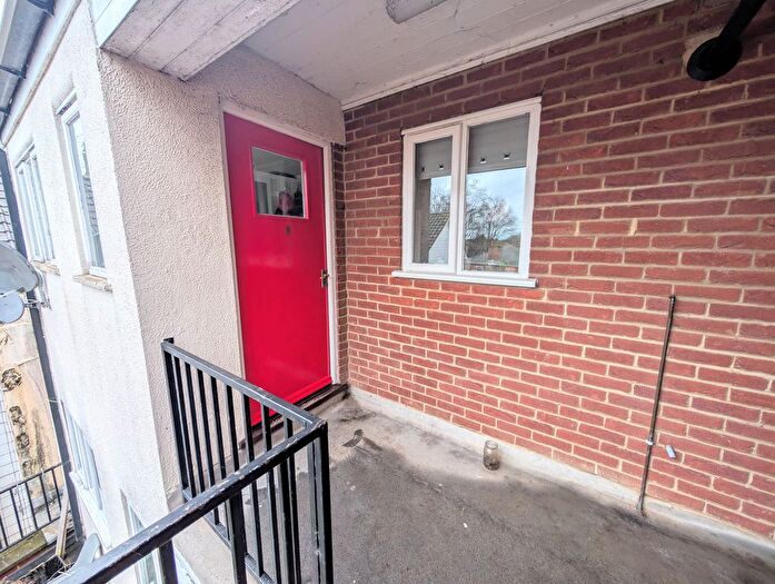 2 Bedroom Flat To Rent In High Street, Spalding, PE12