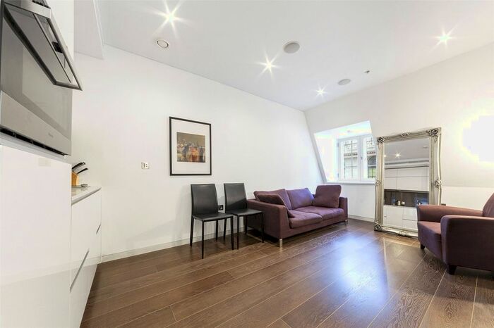 1 Bedroom Flat To Rent In Strand, London, WC2R