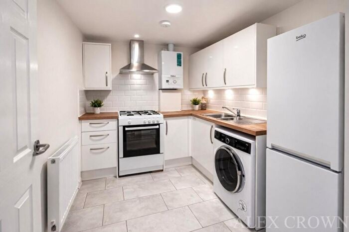 1 Bedroom Flat To Rent In South End, Croydon, CR0