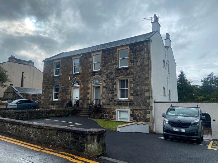 2 Bedroom Flat To Rent In Melville Terrace, Stirling Town, Stirling, FK8