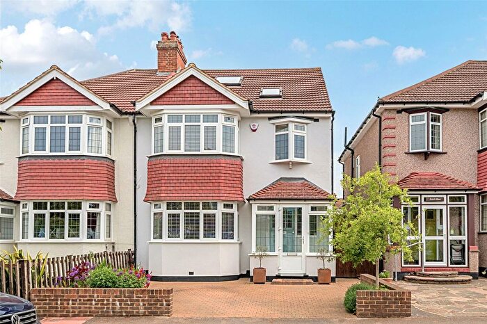 5 Bedroom Semi-detached House For Sale In Sherwood Way, West Wickham, BR4
