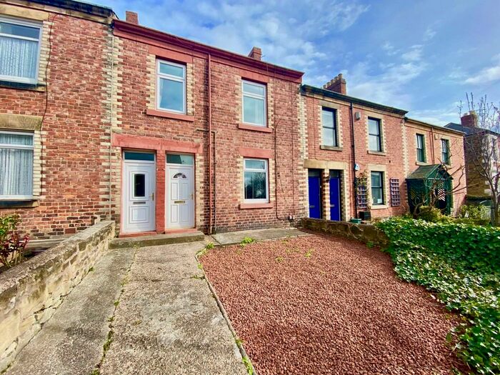 2 Bedroom Ground Flat To Rent In Kells Lane, Low Fell, NE9