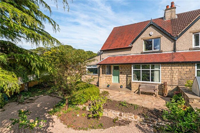 4 Bedroom Semi-Detached House For Sale In Gawthorpe Avenue, Bingley, West Yorkshire, BD16