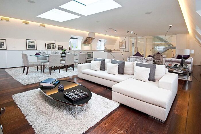 3 Bedroom Property To Rent In St Johns Wood Park, St Johns Wood, London, NW8