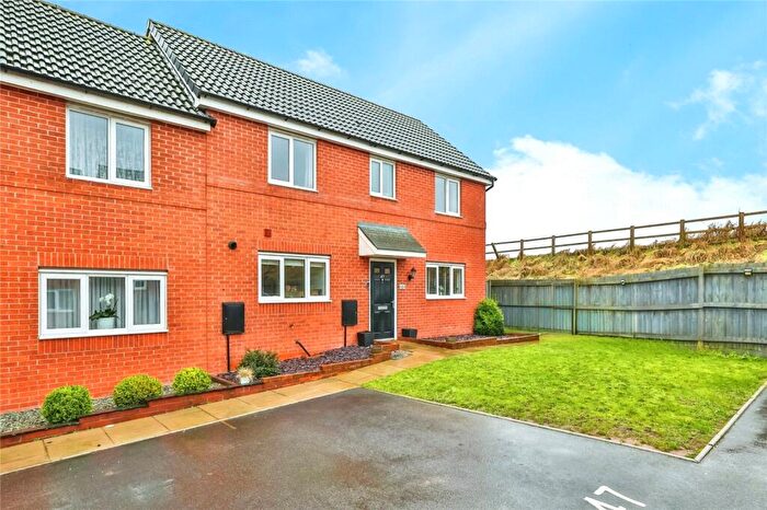 3 Bedroom Semi Detached House For Sale In Mandalay Road, Pleasley, Mansfield, Nottinghamshire, NG19