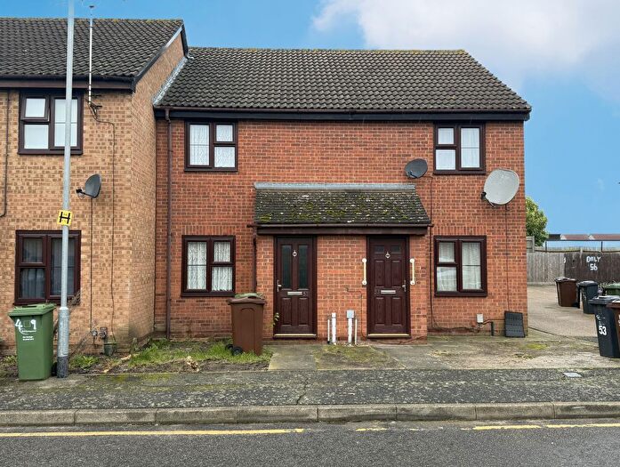 2 Bedroom Property For Sale In Wallers Close, Dagenham, Essex, RM9