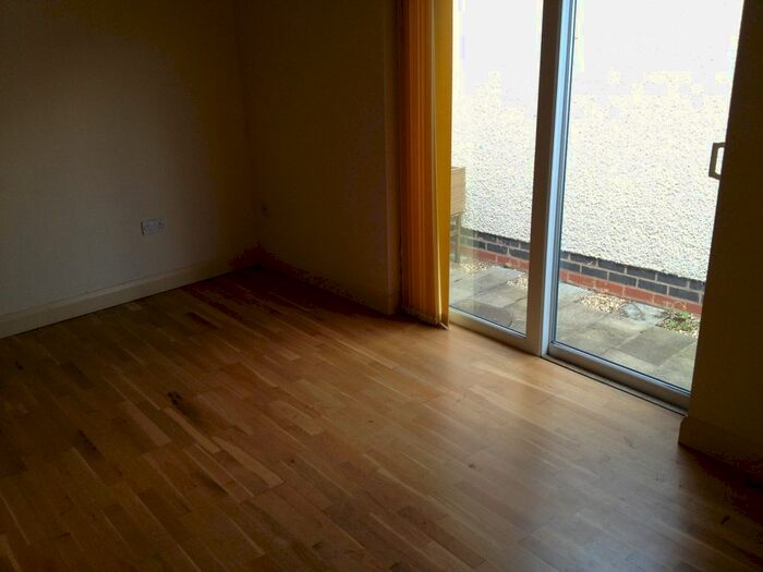 2 Bedroom End Of Terrace House To Rent In Melbourne Road, Coventry, CV5