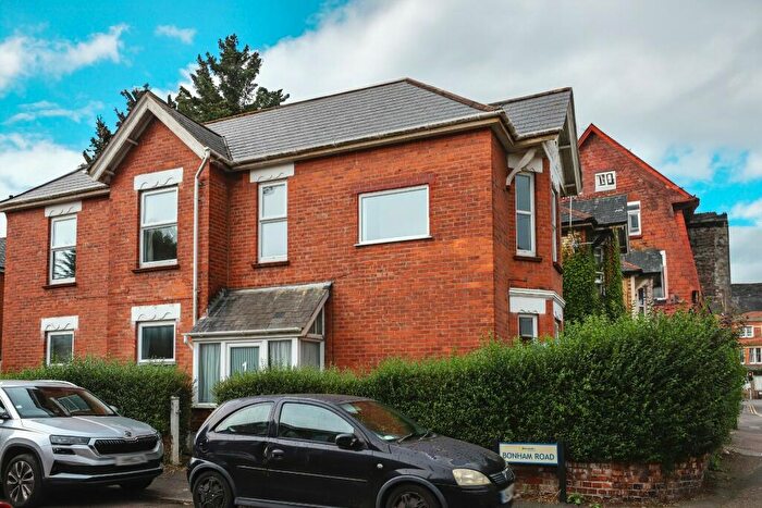 6 Bedroom Detached House To Rent In Double Bed Student House In The Heart Of Winton, BH9