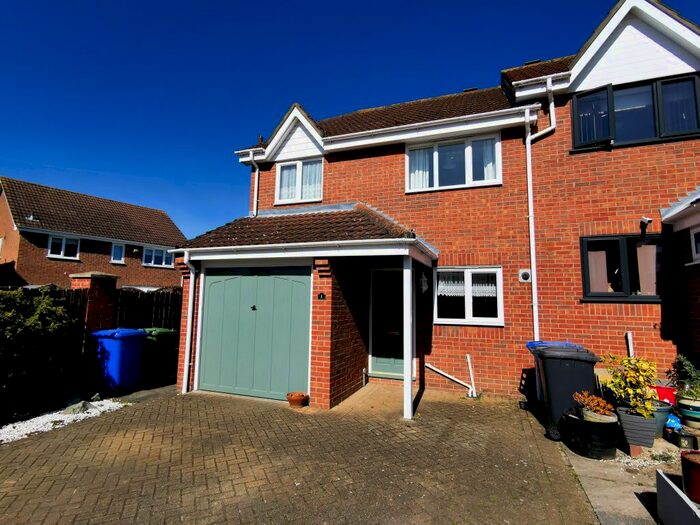 3 Bedroom Semi-Detached House To Rent In St. Davids Close, Beccles, NR34