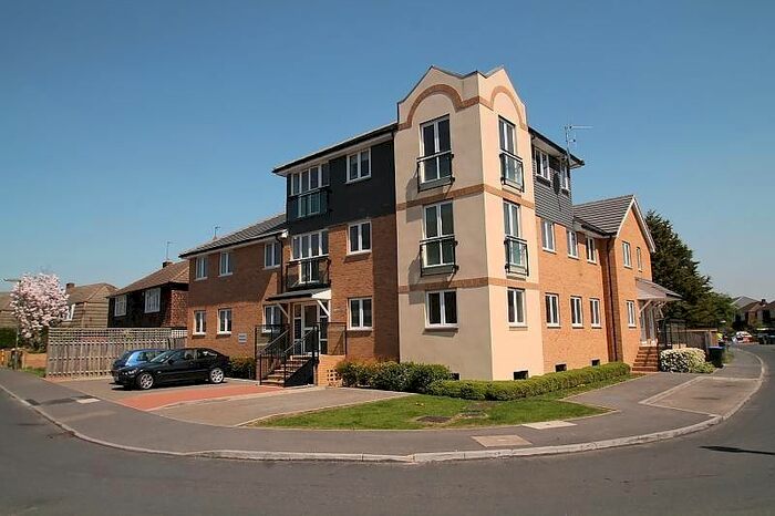 1 Bedroom Flat To Rent In Meadow Croft, Bowes Road, Staines-Upon-Thames, Middlesex, TW18