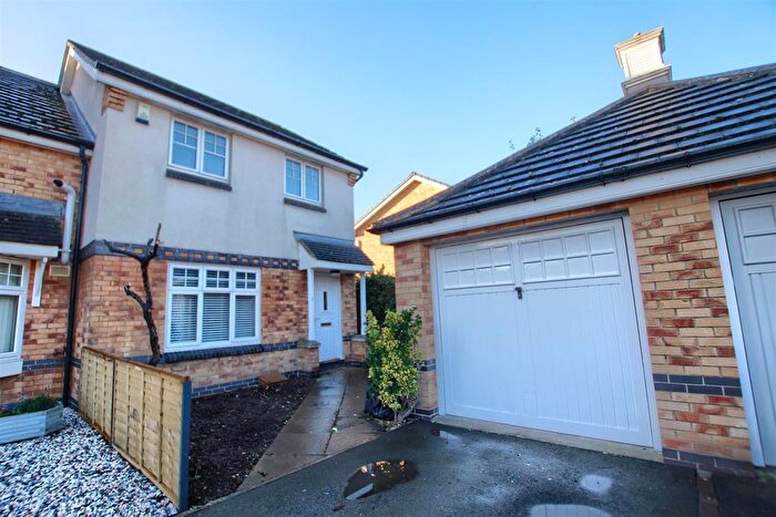 3 Bedroom End Of Terrace House To Rent In Linshiels Grove, Ingleby Barwick, TS17
