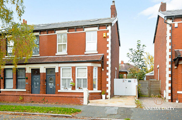 5 Bedroom Semi-Detached House For Sale In Harrison Road, Preston, PR2