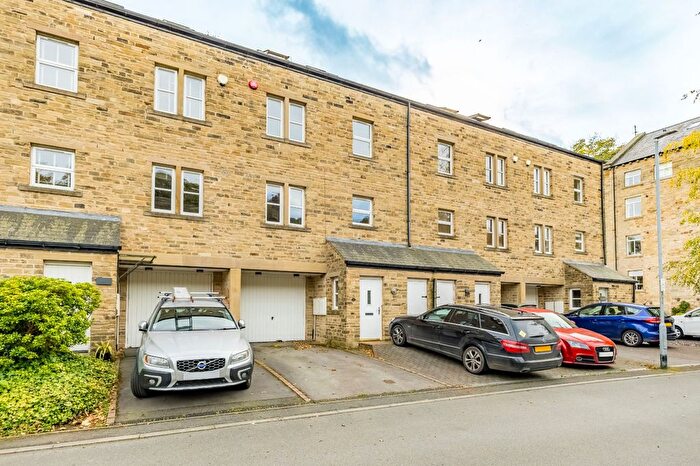 4 Bedroom Terraced House To Rent In Lower Mill Lane, Holmfirth, HD9