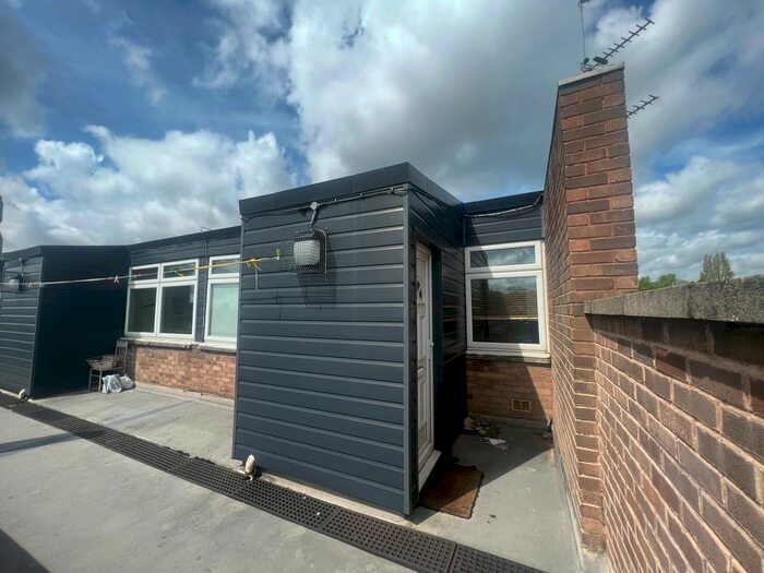 2 Bedroom Flat To Rent In Woodland Centre, Wood Lane, Willenhall, WV12