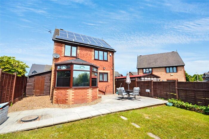 3 Bedroom Detached House For Sale In Raylands Lane, Leeds, LS10