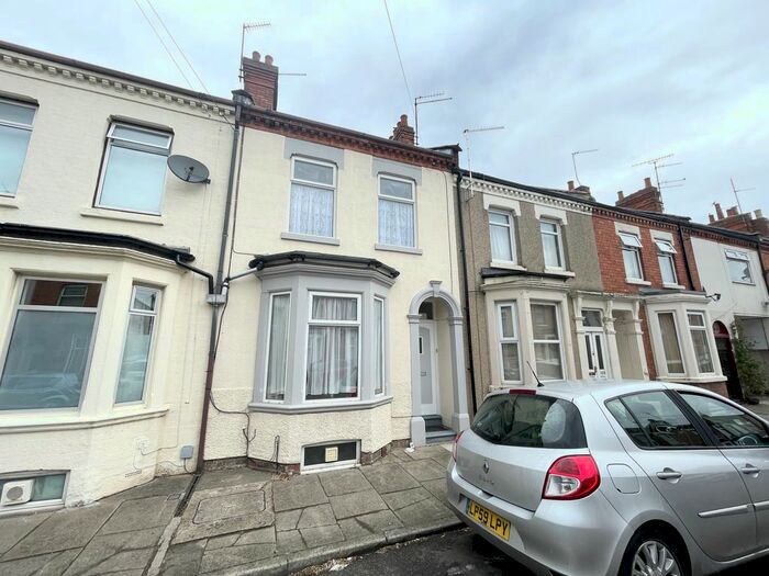 3 Bedroom Terraced House To Rent In Derby Road, Northamptonshire, NN1