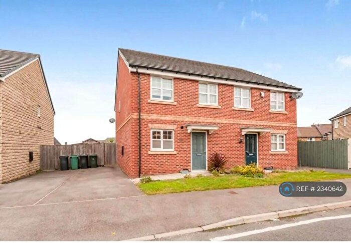 3 Bedroom Semi-Detached House To Rent In Woodend Drive, Shipley, BD18