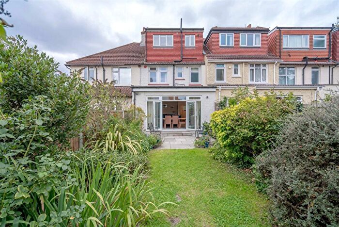 4 Bedroom Terraced House For Sale In Church Lane, London, N2