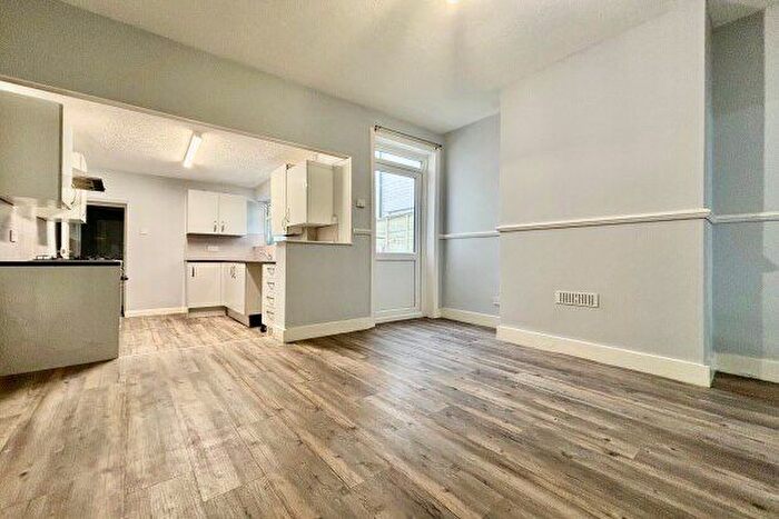 3 Bedroom Terraced House To Rent In Albany Road, Gillingham, ME7