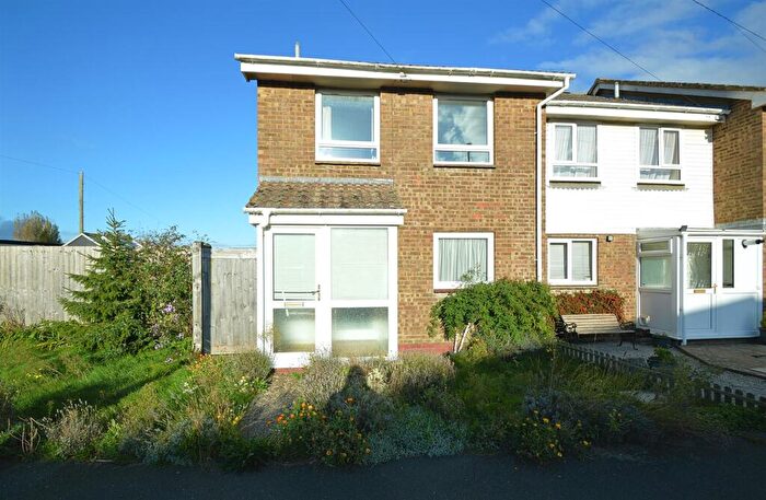 3 Bedroom End Of Terrace House For Sale In Chain Free * Godshill, PO38