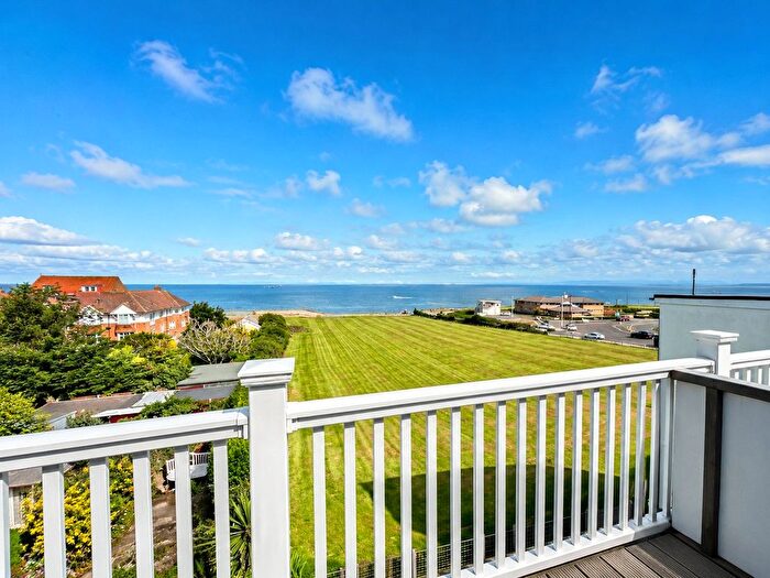 2 Bedroom Flat For Sale In Eastern Esplanade, Margate, Kent, CT9