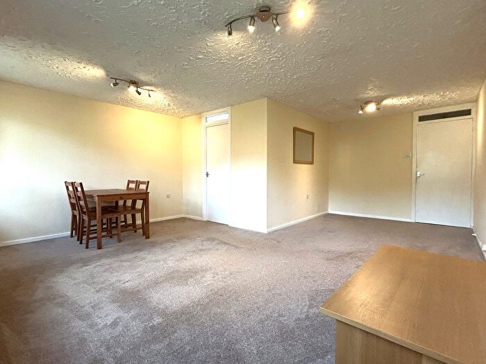 2 Bedroom Flat To Rent In Badgers Bank Road, Sutton Coldfield, West Midlands, B74