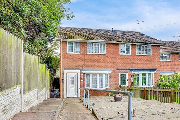 3 Bedroom End Of Terrace House For Sale In Featherstone Close, Gedling, NG4