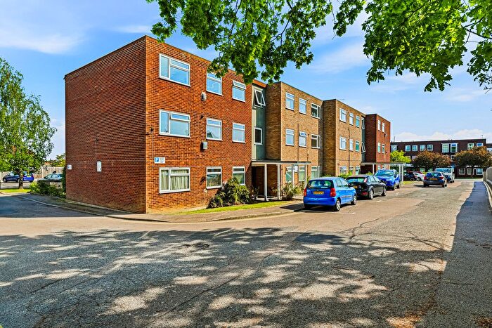 2 Bedroom Flat To Rent In London Road, Leigh-On-Sea, SS9