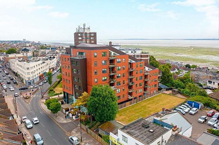 2 Bedroom Flat To Rent In Rectory Grove, Leigh-On-Sea, SS9