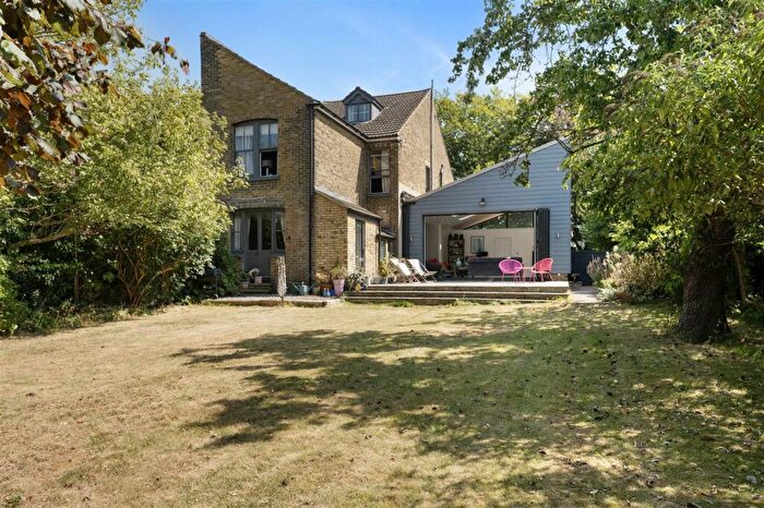 5 Bedroom Detached House For Sale In Jesmond Dene, Brogdale Road, Faversham, ME13