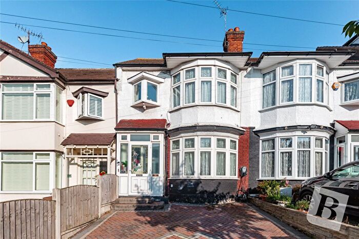 3 Bedroom Terraced House For Sale In Middleton Avenue, London, E4