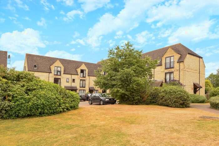 1 Bedroom Apartment To Rent In Beechgate, Witney, OX28