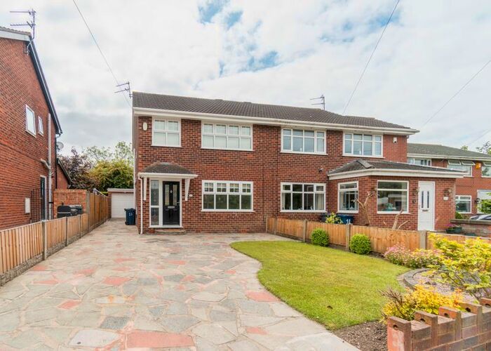 3 Bedroom Semi-Detached House To Rent In Heather Close, Burscough, Ormskirk, L40