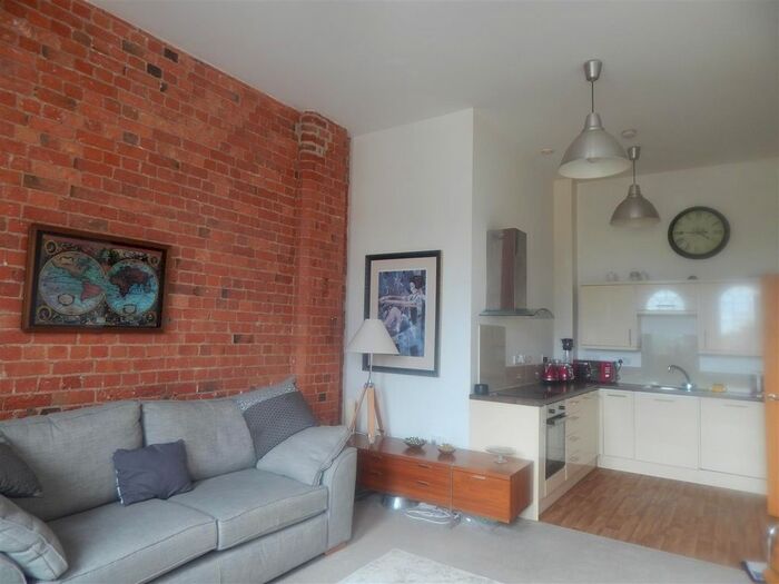 2 Bedroom Flat To Rent In Warwick Brewery, Newark, NG24