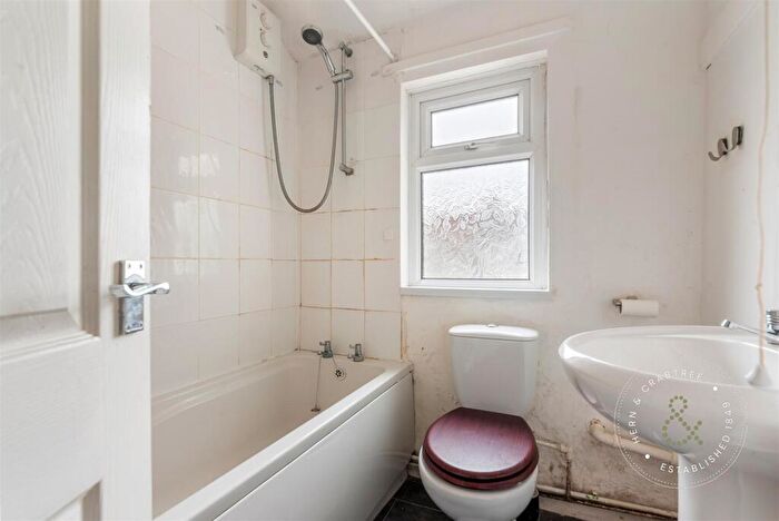 1 Bedroom Flat For Sale In Brunswick Street, Canton, Cardiff, CF5