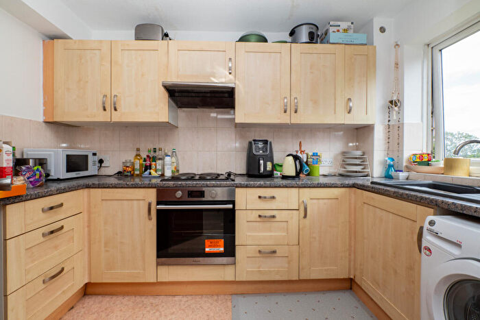 2 Bedroom Apartment To Rent In Frobisher Court, Station Approach, Sutton, SM2