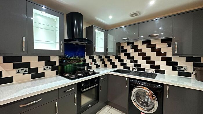 1 Bedroom Flat To Rent In Tudor Street, Cardiff, CF11