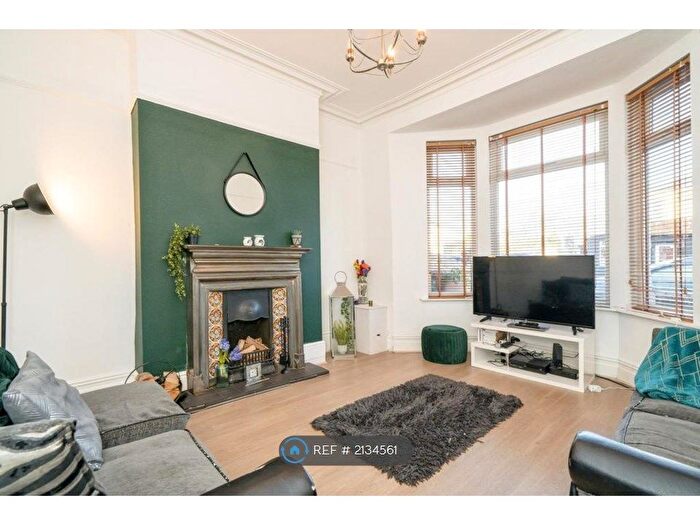 4 Bedroom Terraced House To Rent In Knowsley Road, St. Helens, WA10