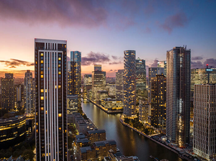 1 Bedroom Apartment For Sale In One Thames Quay, Canary Wharf, E14