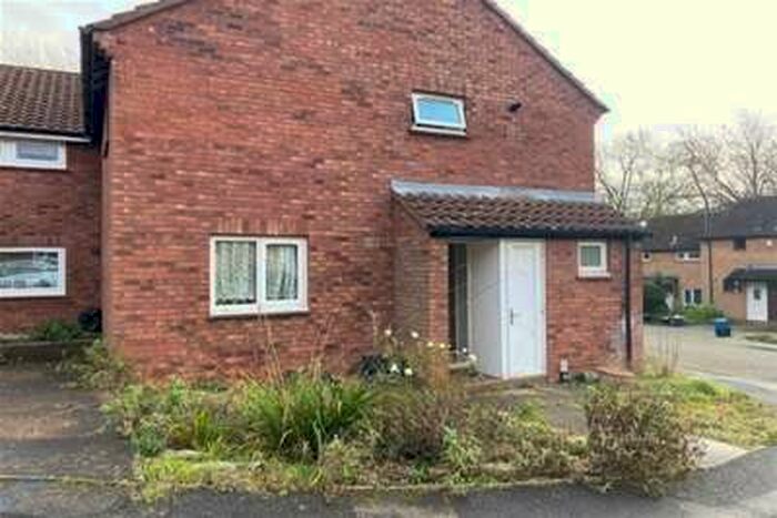 3 Bedroom House To Rent In Flintcomb Rise, Northamton, NN3