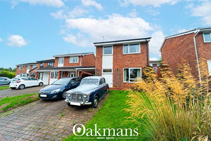 3 Bedroom Detached House For Sale In Deansway, Bromsgrove, Worcestershire, B61