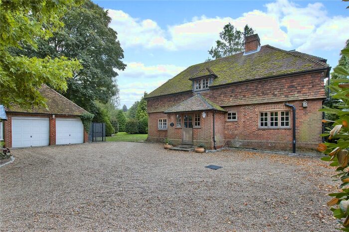 4 Bedroom Detached House For Sale In Meopham Court, Wrotham Road, Meopham, Gravesend, DA13