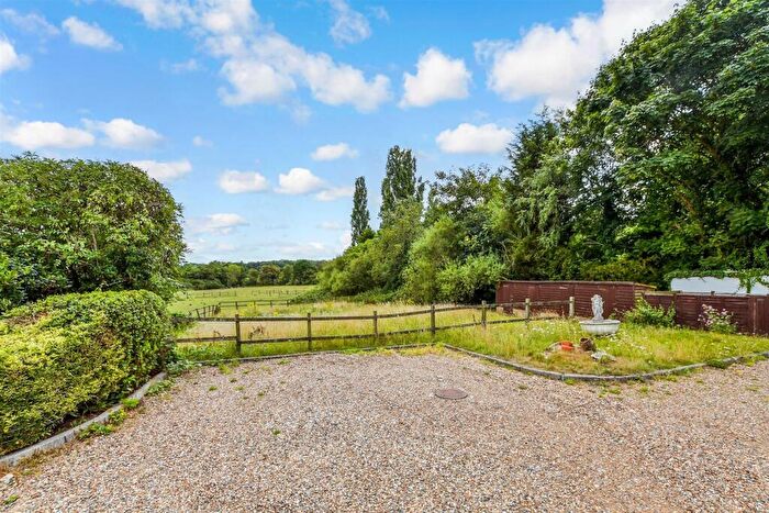 2 Bedroom Barn Conversion For Sale In Clayhill Road, Leigh, Surrey, RH2