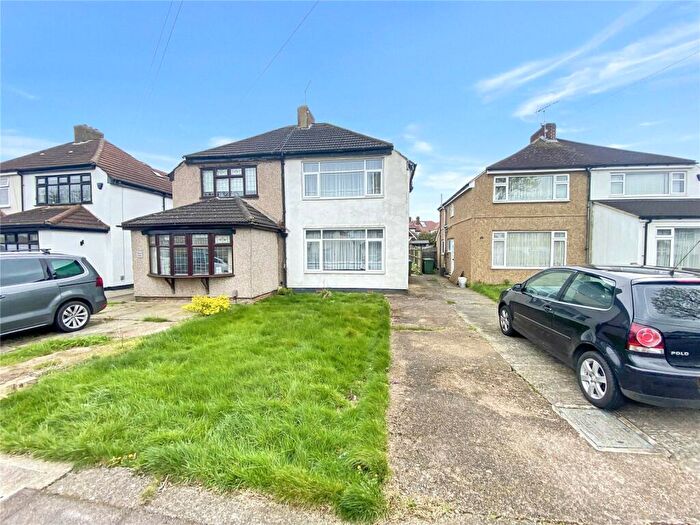 2 Bedroom House To Rent In Wyncham Avenue, Sidcup, DA15